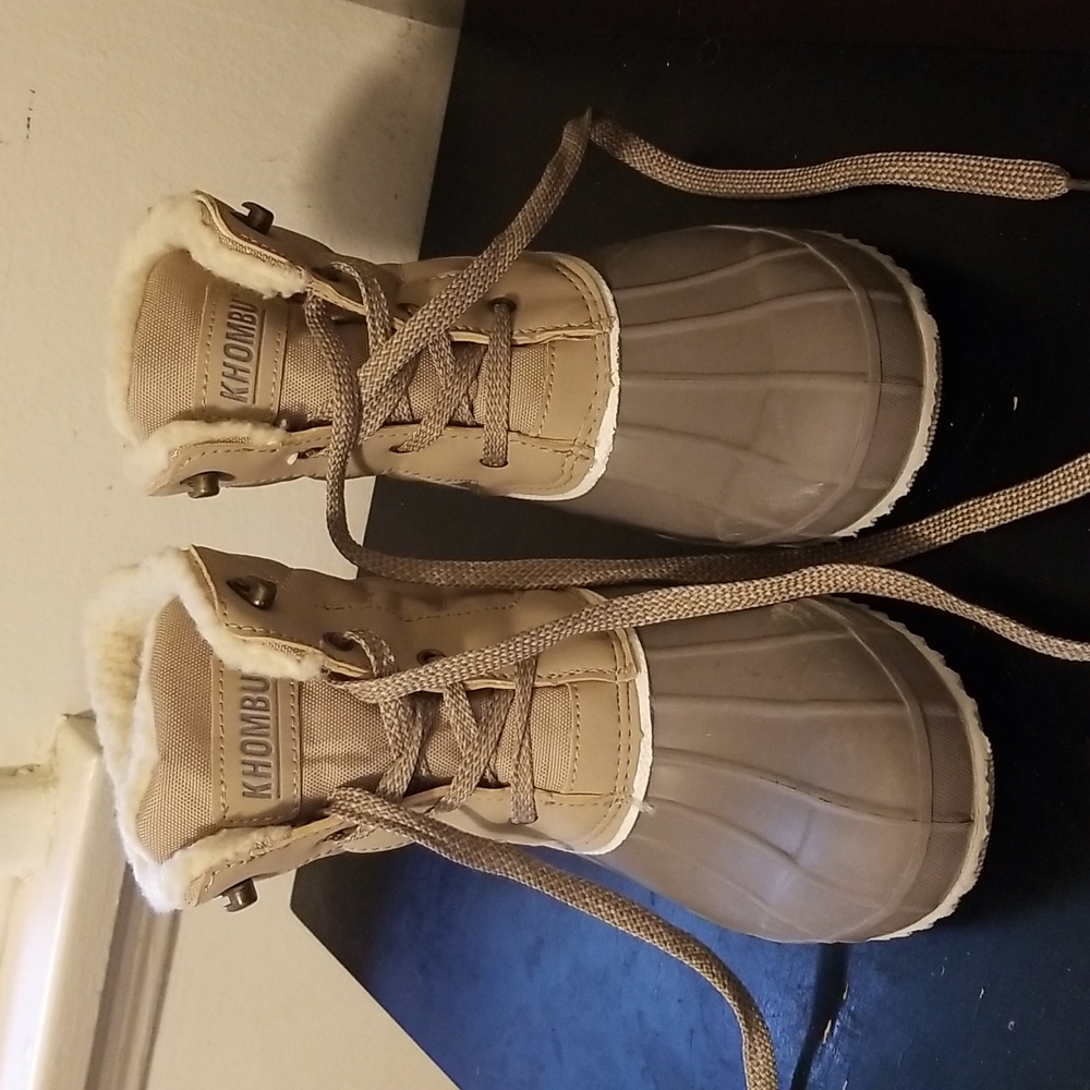 Taupe/Grey Khombu snow boots, 8M